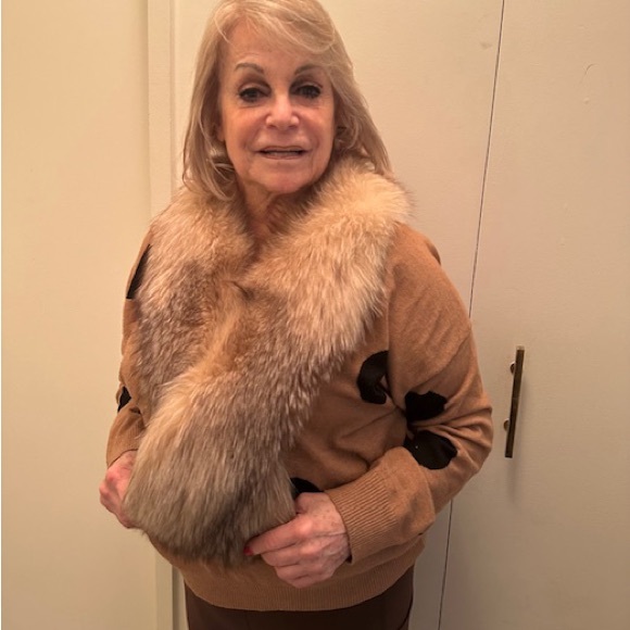 Genuine Fox Fur Wrap - Picture 4 of 4